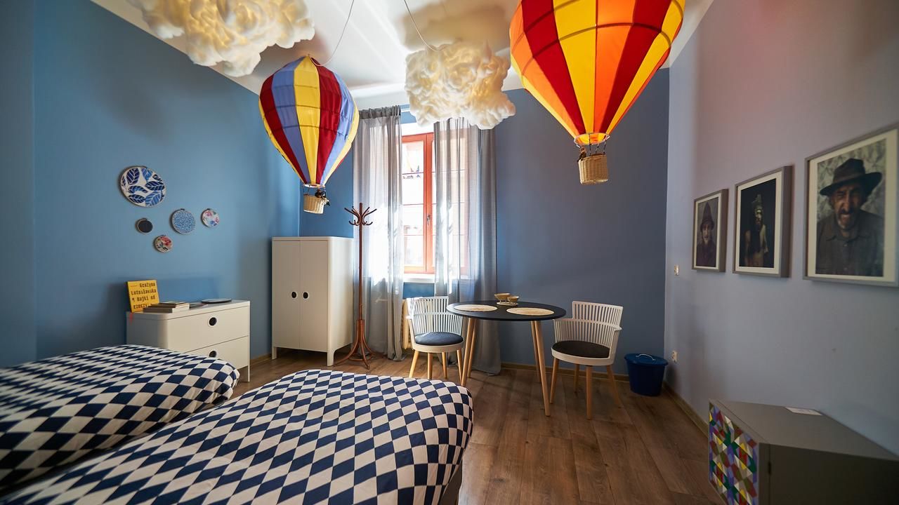 Отели типа «постель и завтрак» Sztukmistrz Magician Art Rooms Люблин